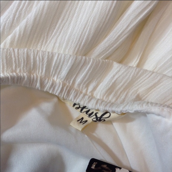 NWT White Pom Pom Trim Long Maxi Dress Size Medium - Picture 8 of 9